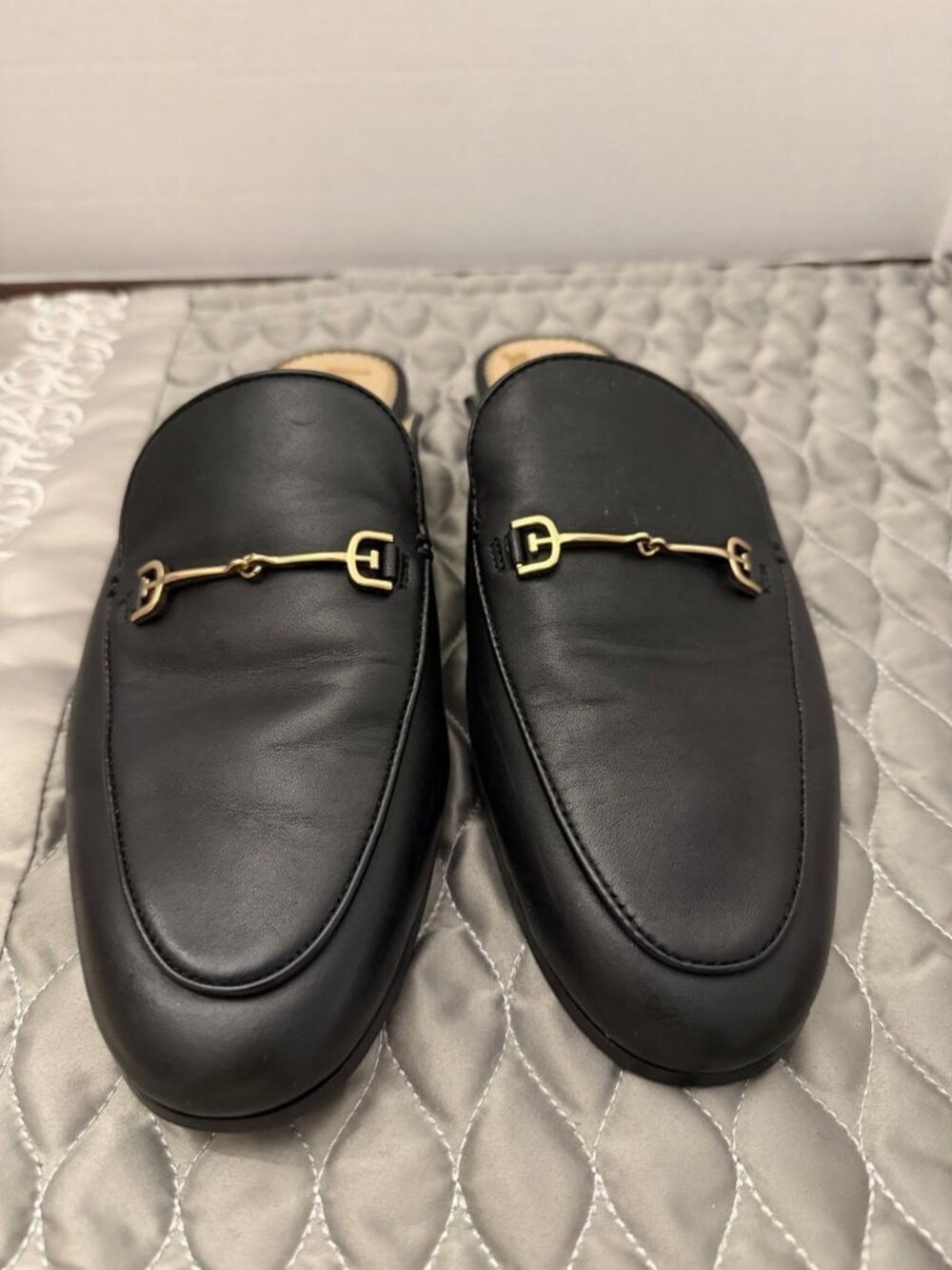 Sam Edelmam Women's Black Leather Slip-On Flat Shoes Metal Bit Accent Size 11.